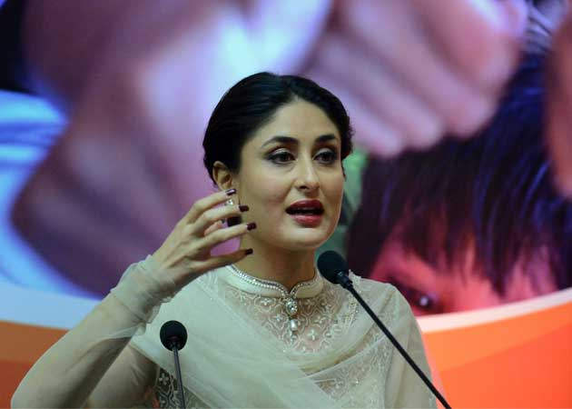 Kareena Kapoor Giving  Speech