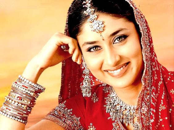 Kareena Kapoor Looking Beautiful In Wedding Dress