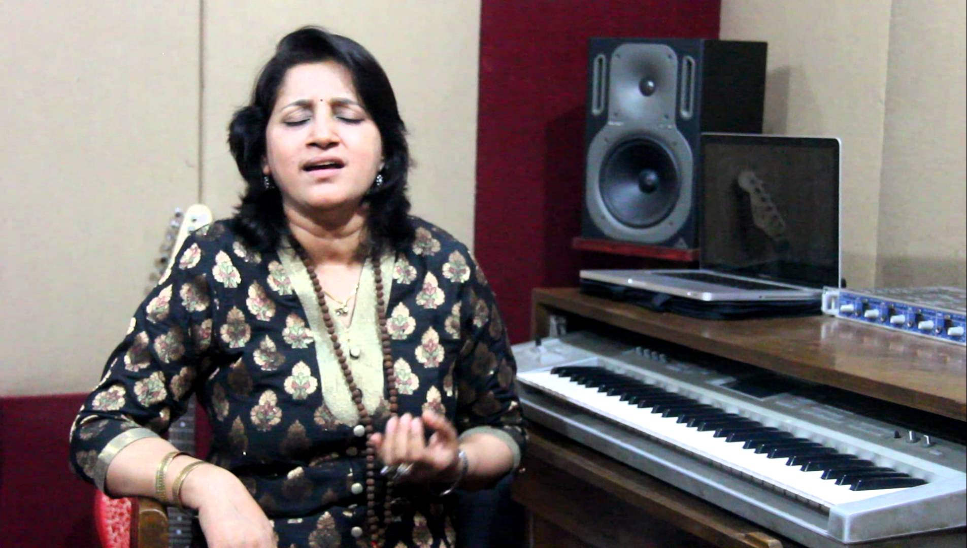 Kavita Seth Singing A Song