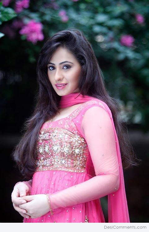 Keeya Khanna In Pink Suit