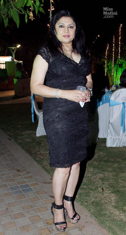 Kiran Juneja In Black Outfit