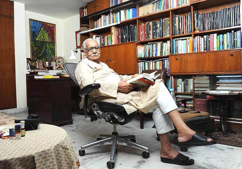 Indian Author Kuldip Nayar