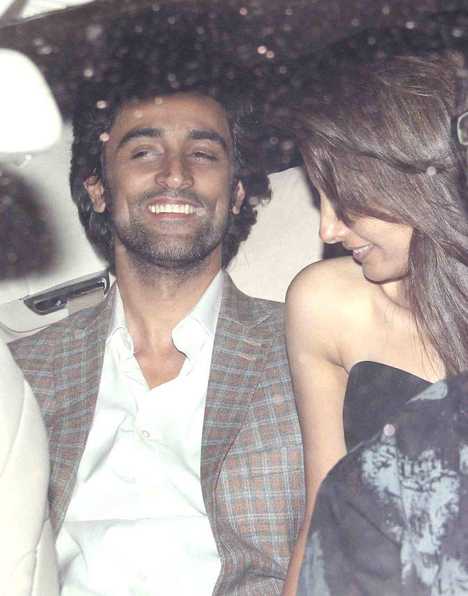 Kunal Kapoor Looking Happy With Naina