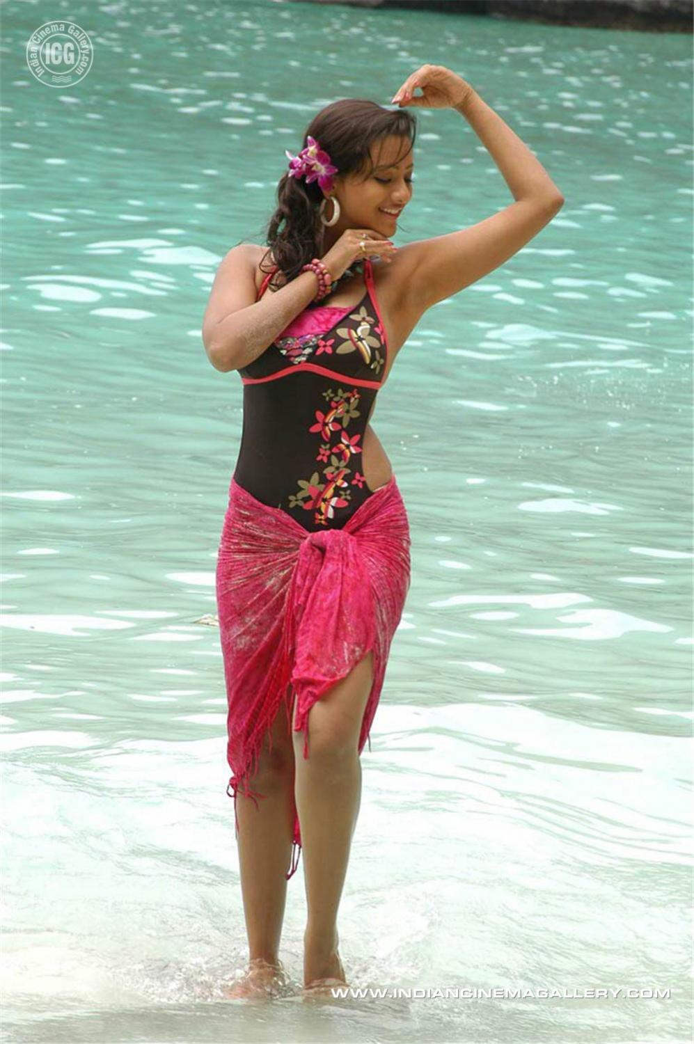 Madalsa Sharma Swimming Photoshoot
