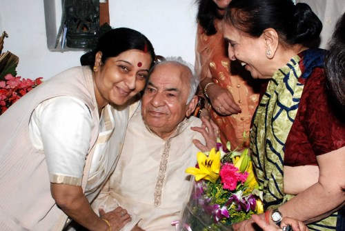 Madan Lal Khurana With Sushma Swaraj