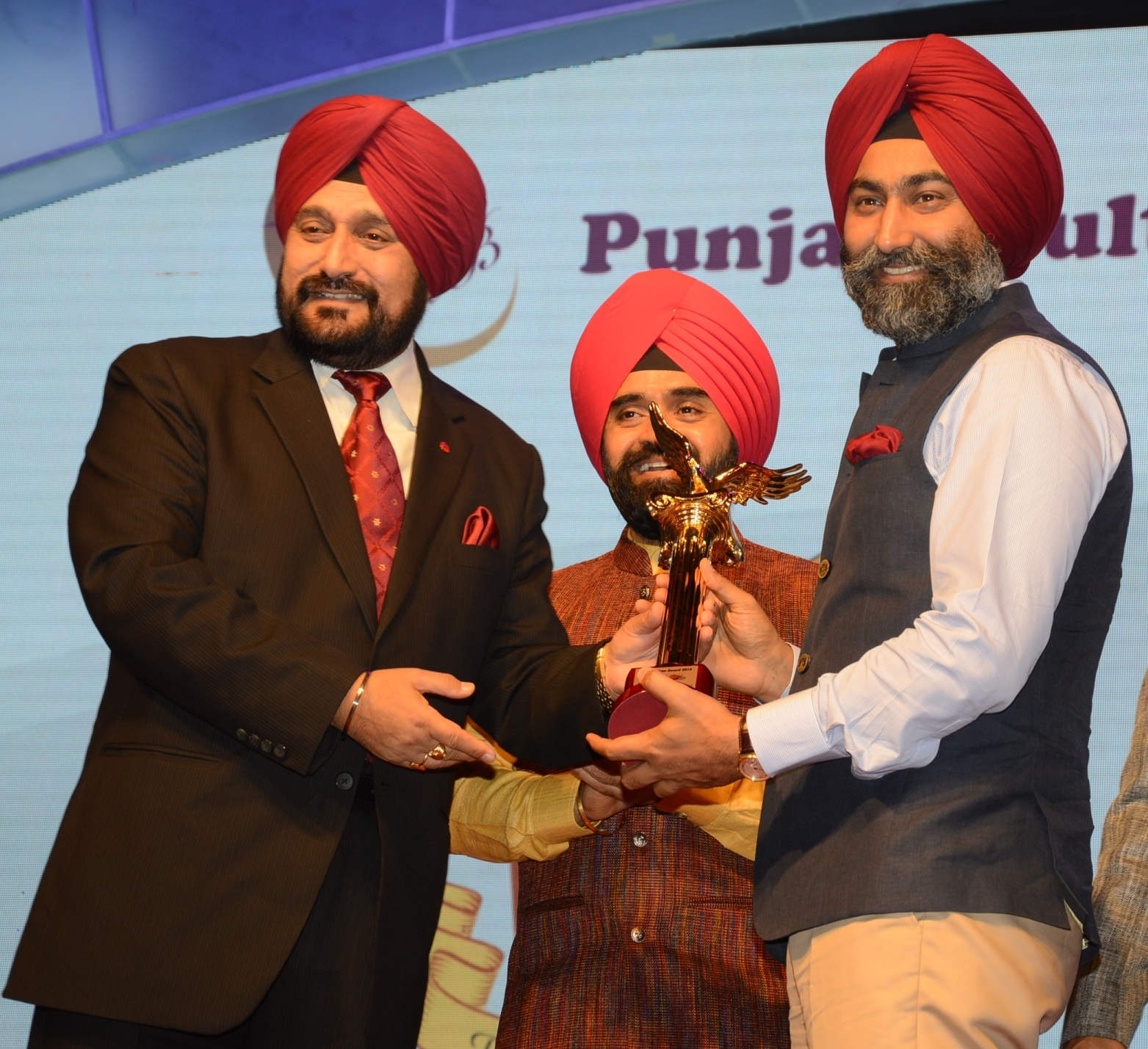 Malvinder Mohan Singh With Award