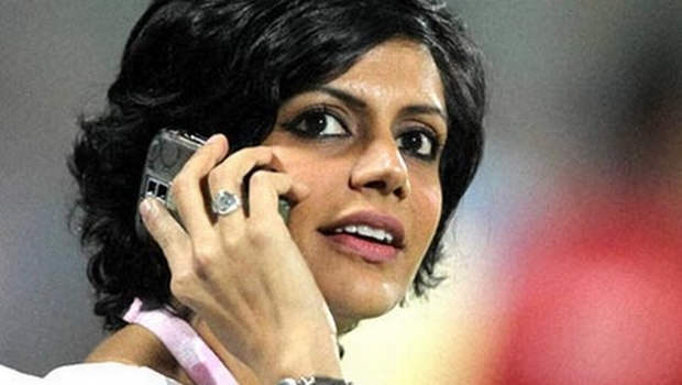 Mandira Bedi Talking On Phone