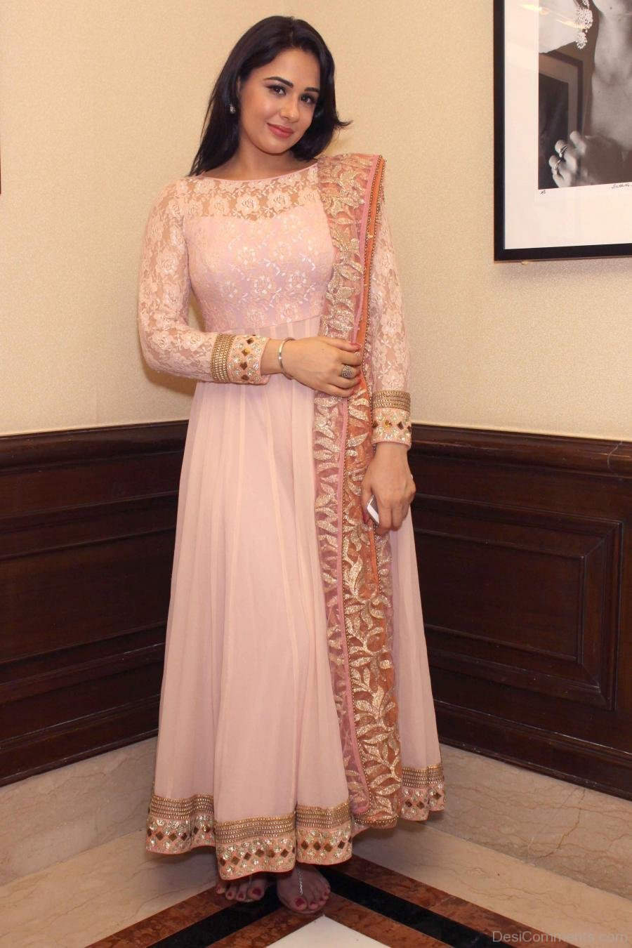 Mandy Takhar In Pink Dress