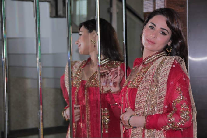 Mandy Takhar Looking Beautiful In Red Suit