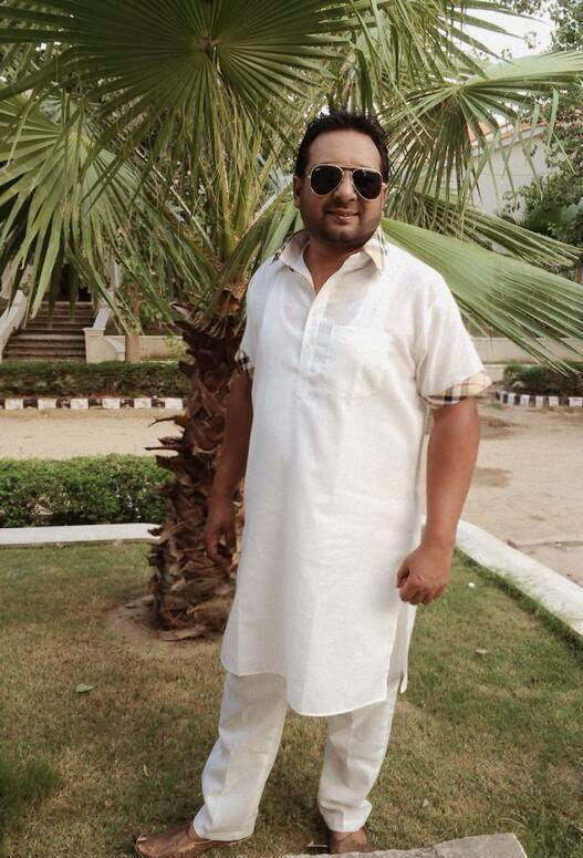 Manjit Pappu In White Kurta Pajama