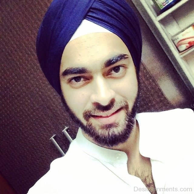 Manjot Singh Taking Selfie