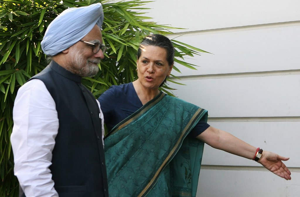 Manmohan Singh With Sonia Gandhi