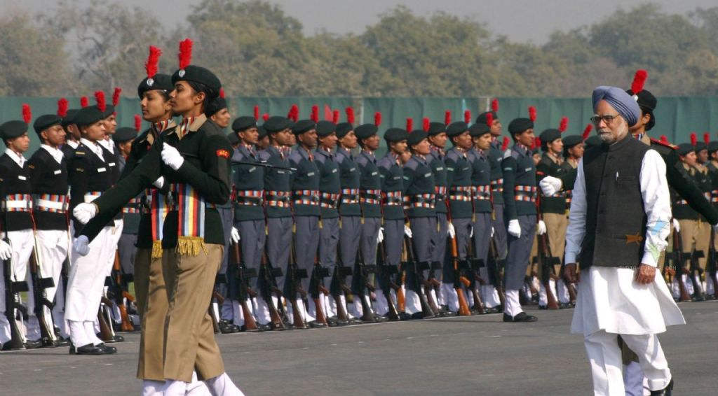 Prime Minister Dr Manmohan Singh With The Ncc Cadets