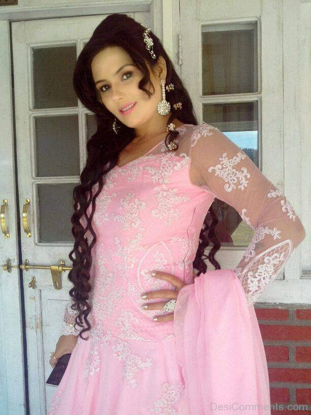 Mannat Singh Looking Stunning In Pink Dress
