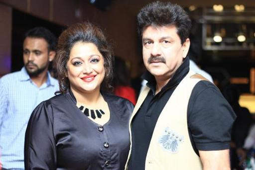 Manoj Prabhakar With His Wife