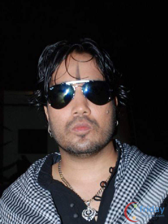 Mika Singh In Black Sunglasses
