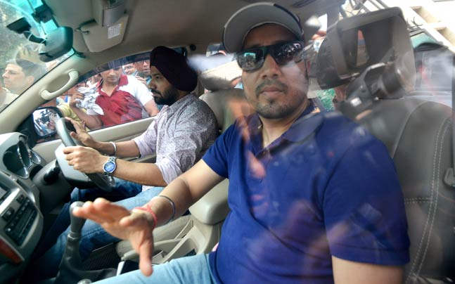 Mika Singh In Car