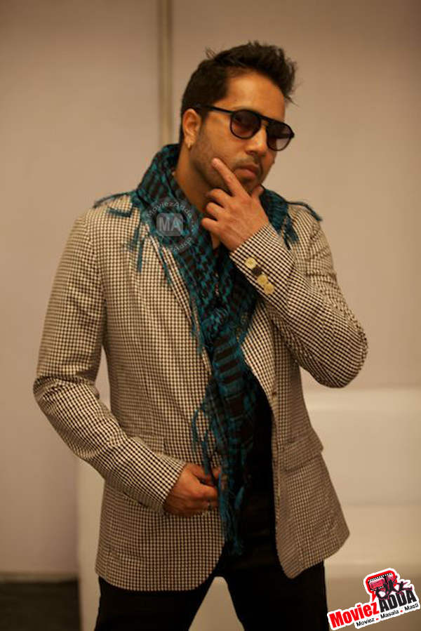 Mika Singh Looking Stylish