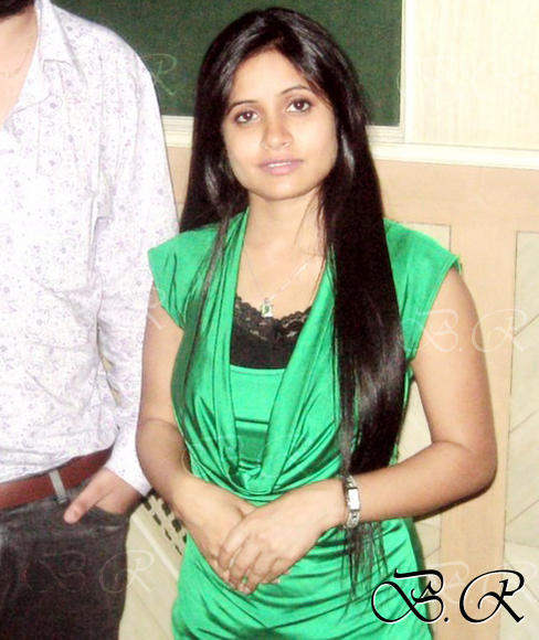 Miss Pooja In Green Top