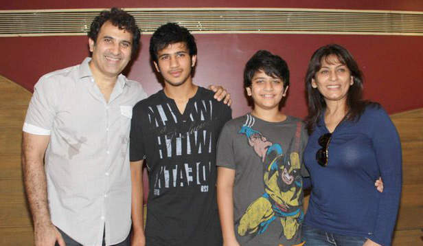 Parmeet Sethi  And His Family
