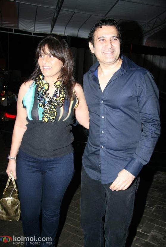 Parmeet Sethi  With His Wife