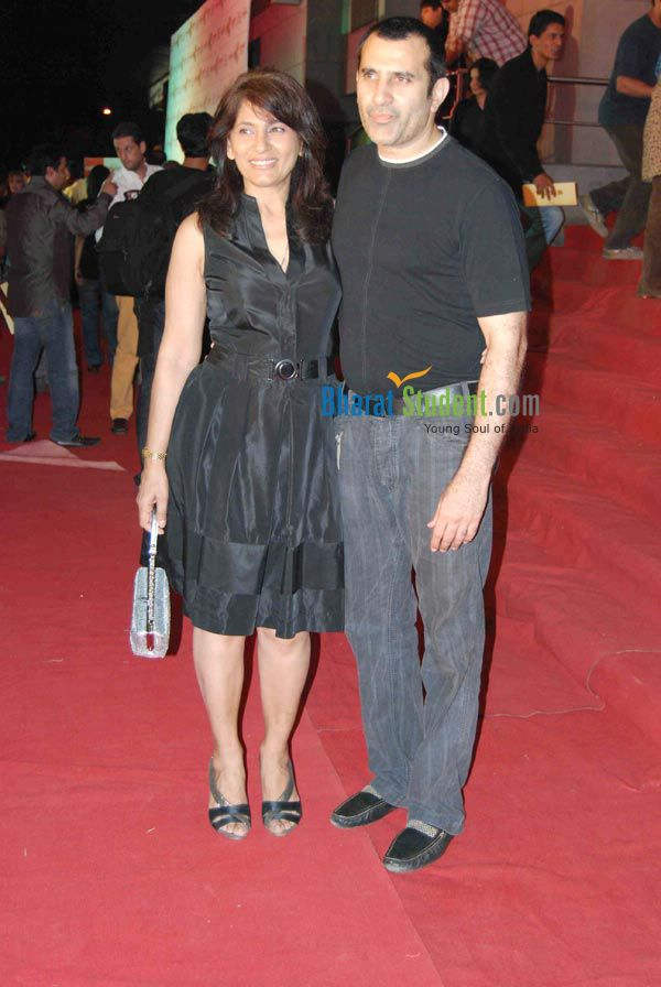 Parmeet Sethi And Archana On Red Carpet