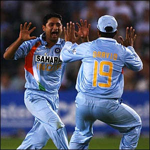 Piyush Chawla Shouting With His Team Meat