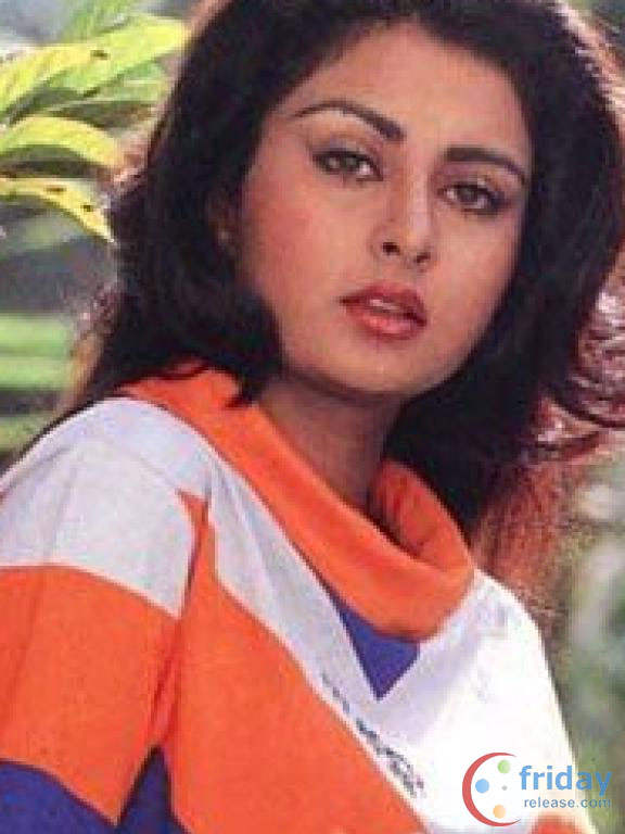 Closeuo Of Actress Poonam Dhillon