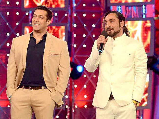 Praneet-bhatt With Salman Khan
