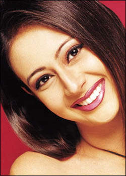 Actress Preeti Jhangiani Smiling