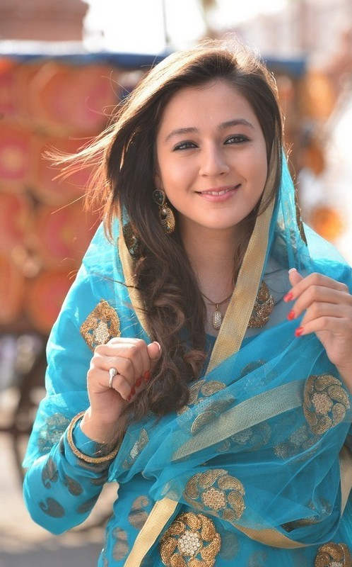 Priyal Gor Hindi Film Actress
