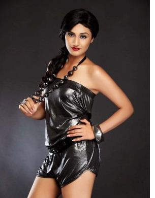 Ragini Khanna Looking Hot