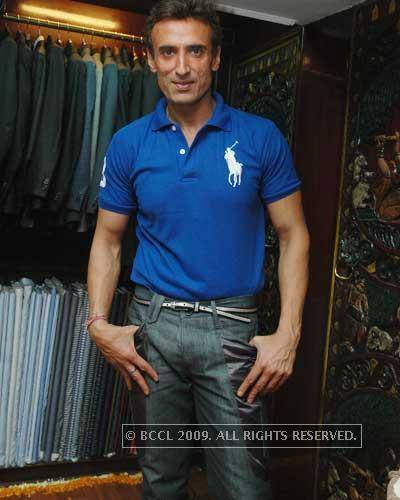 Rahul Dev Wearing  Blue T-shirt