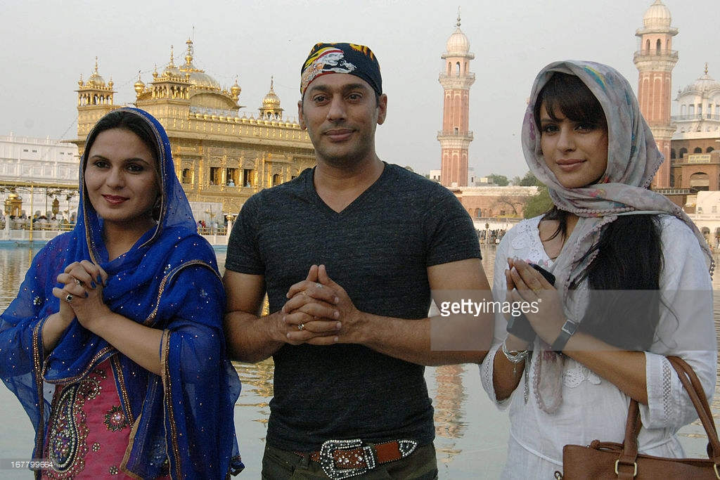 Sapna Thakur  And  Razia Sukhbir  With Rai Jujhar