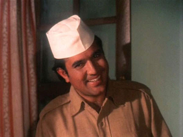 Rajesh Khanna Wearing White Cap
