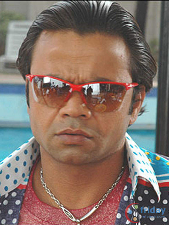 Actor Rajpal Yadav  Wearing Goggle