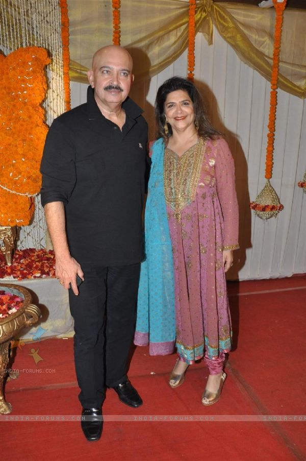 Rakesh Roshan And His Wife