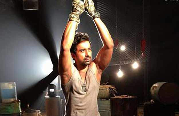 Actor Rannvijay Singh On  Shoot