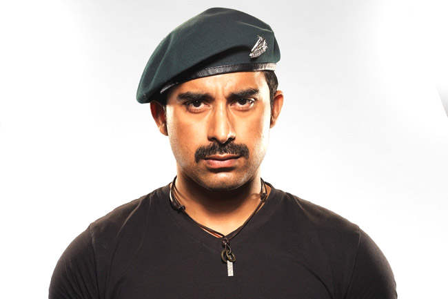 Rannvijay Singh Wearing Army Cap