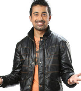 Rannvijay Singh Wearing Black Jacket