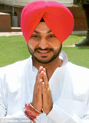 Ravneet Singh Wearing Red Turban