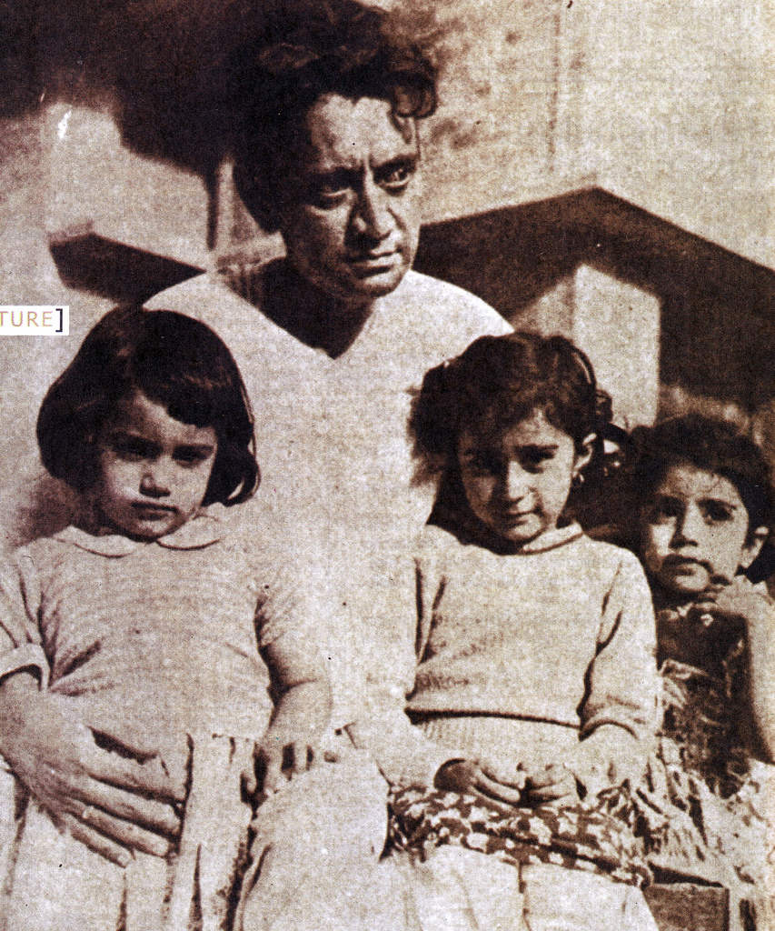Saadat Hasan Manto With His Children