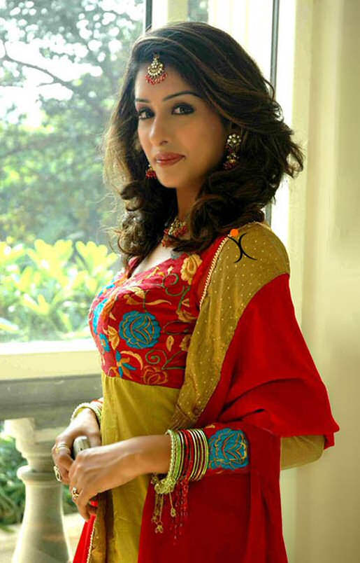 Punjabi Actress Samiksha Singh