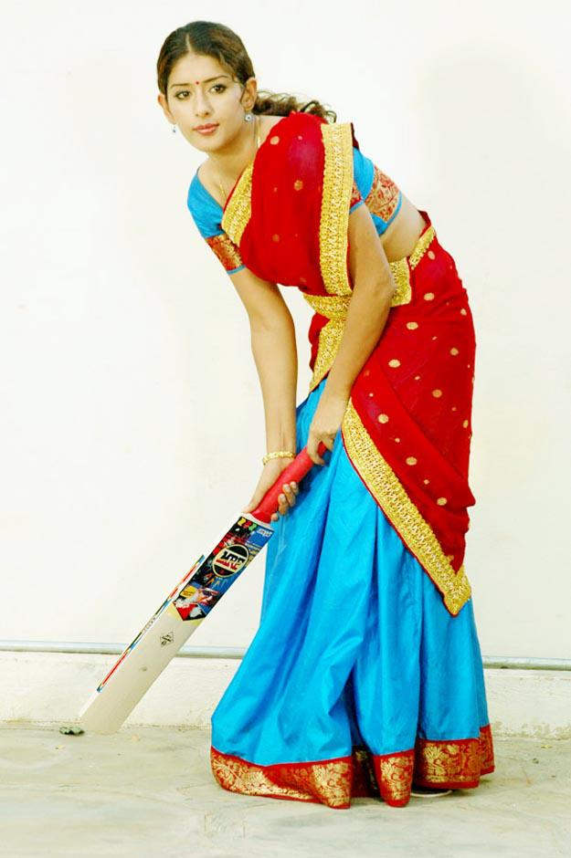 Samiksha Singh Holding Bat