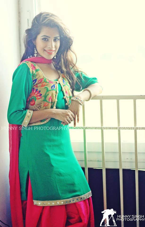 Sara Gurpal Wearing Punjabi Suit