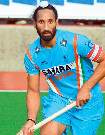 Sardara Singh In Indian Team Jersey