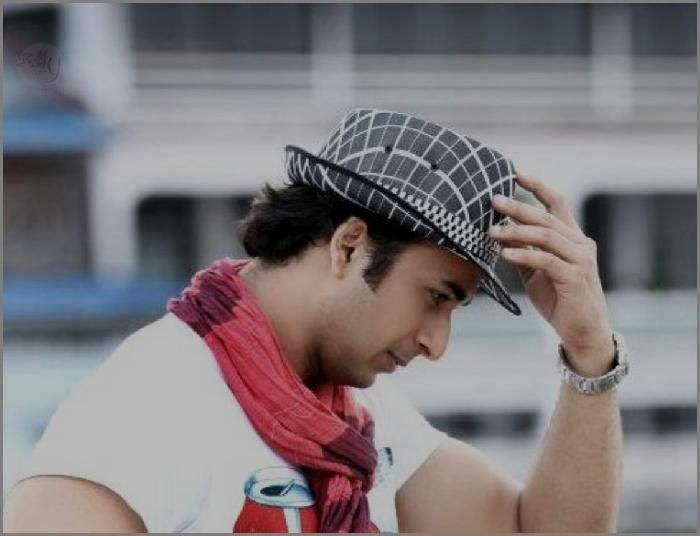 Tv Actor Sarwar Ahuja Wearing Hat