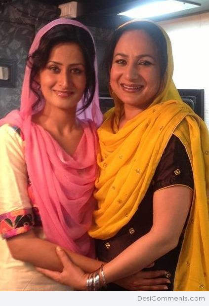 Satwinder Bitti  With Her Sister