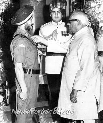Minister Honoring General Shabeg Singh