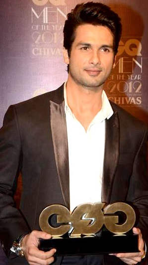 Shahid With Gq Men Of The Year Award